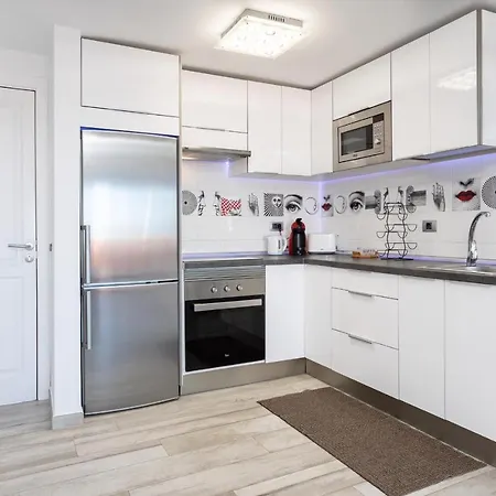 Apartment House Golden Mile Tenerife By Holiday World *
